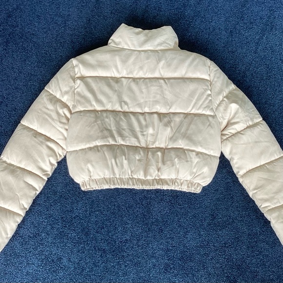 PrettyLittleThing Cream Cropped Puffer Jacket - sz 4 - Picture 3 of 7